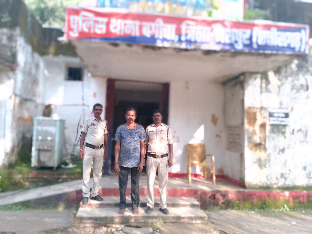 धार्मिक भावनाएं को ठेस पहुंचाना पड़ा महंगा, मारपीट कर पहुंचाई थी, धार्मिक भावनाओं को ठेस, आरोपी गिरफ्तार 1 1001384538