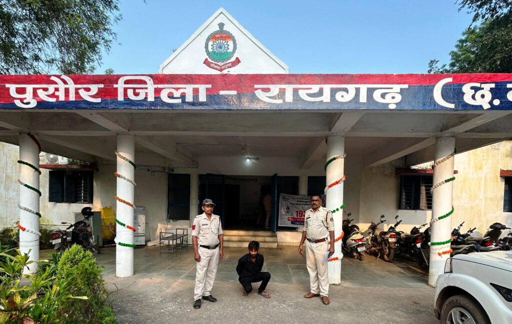 नाबालिग को भगा ले जाने वाले युवक को पुलिस ने दुष्कर्म, पॉक्सो एक्ट में भेजा रिमांड पर 1 1001459433