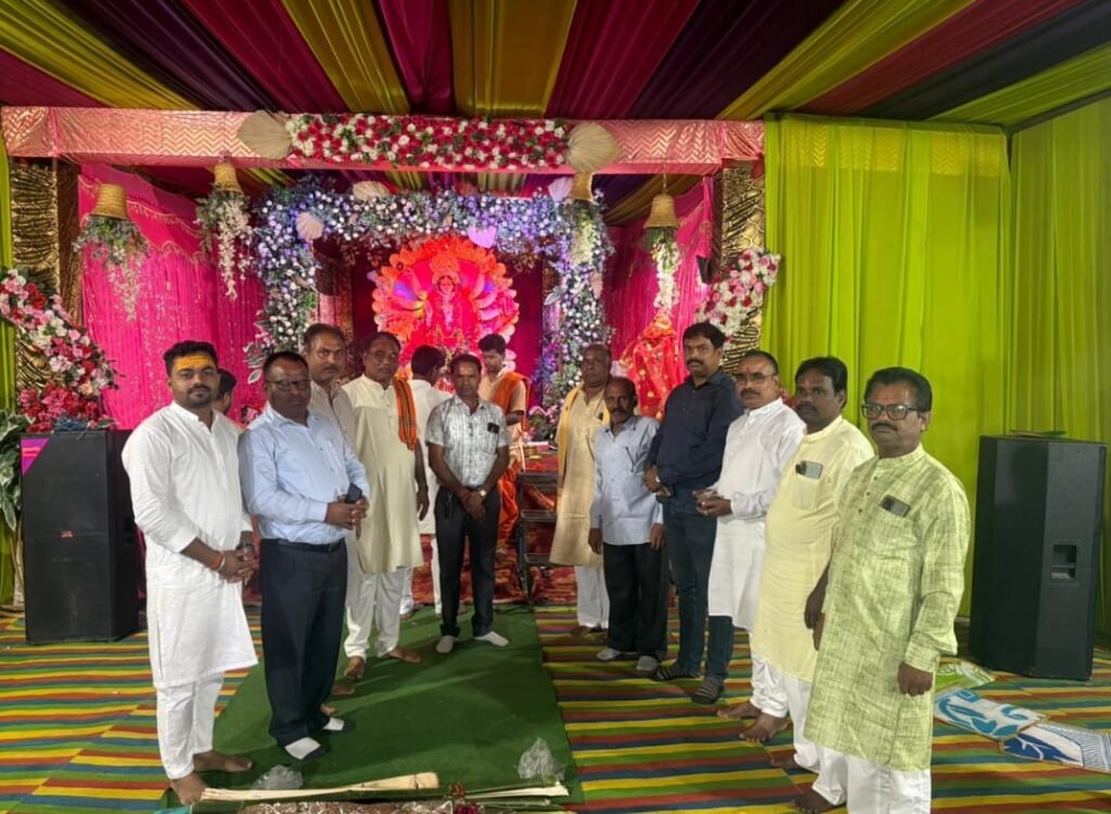 खजरीढाब कुठी में यादव समाज के पदाधिकारी हुए उपस्थित, माँ मंगला की पूजा में दिखी अद्भुत आस्था 1 1001478902