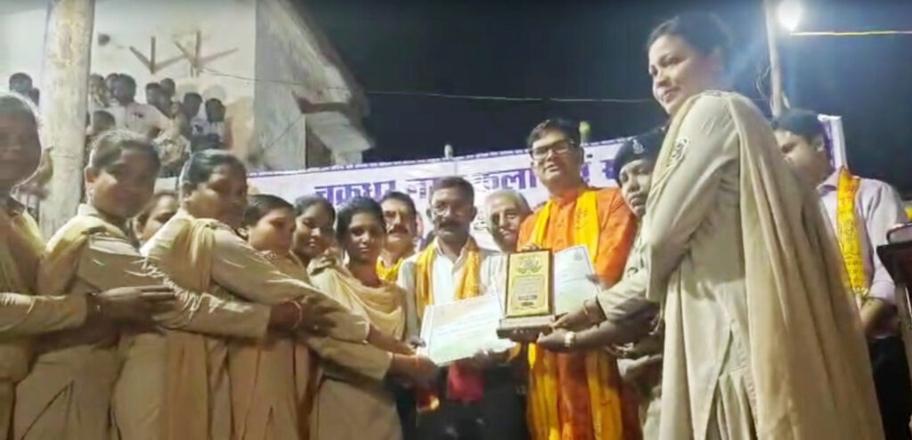 महिला पुलिस ‘दुर्गा वाहिनी’ को दशहरे पर वित्त मंत्री ओपी चौधरी ने किया सम्मानित 1 1001482042