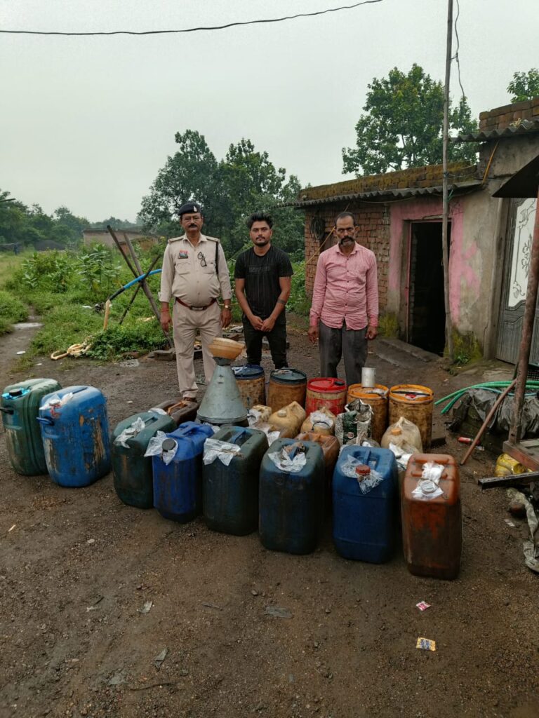 पुलिस और साइबर सेल की लाखा के यादव ढाबा में संयुक्त दबिश, 2590 लीटर अवैध डीजल जब्त 1 1001512279