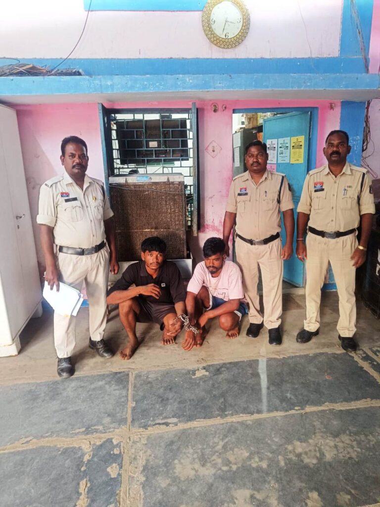 लूट के दो फरार आरोपियों को गिरफ्तर कर भेजा जेल 1 1001531874